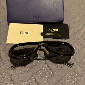 Fendi Black Aviator Sunglasses with Sleek Metal Frame